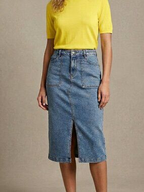 NWT - Size 7 blue denim skirt w/ front split. "Midi Skirt". Jean skirt. Summer